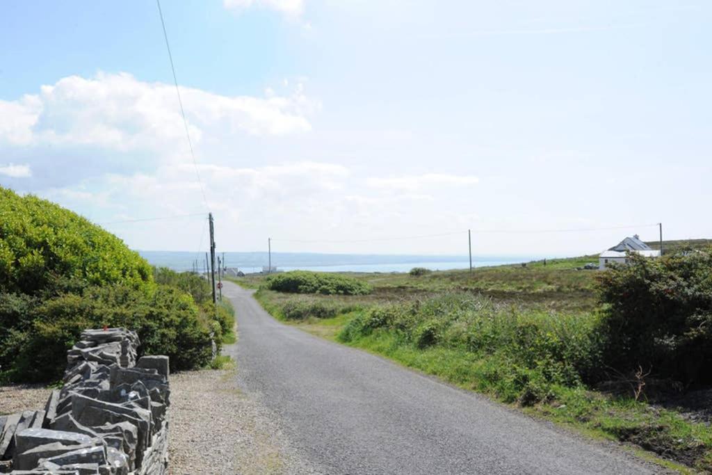 Red Stonecutters Cottage, Doolin Carrowauff Buitenkant foto