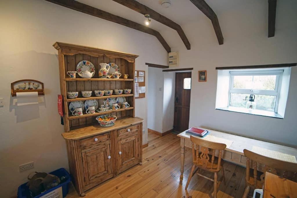 Red Stonecutters Cottage, Doolin Carrowauff Buitenkant foto