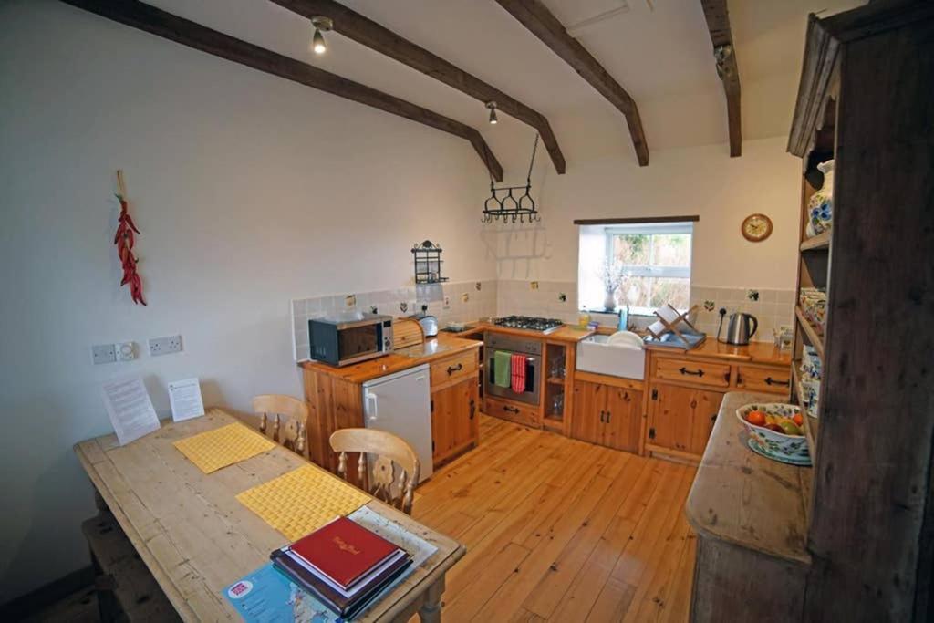 Red Stonecutters Cottage, Doolin Carrowauff Buitenkant foto
